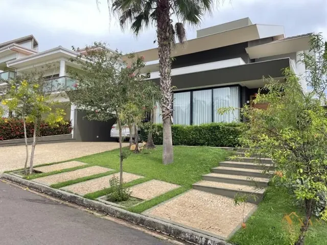 Casa Alto Padrão - Parque das Esmeraldas